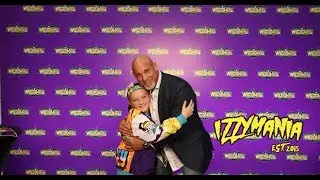 IzzyMania's WWE Wrestlemania VLOG Day 1 Axxess Meeting Goldberg & Sasha Banks
