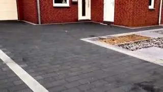 2 opritten gemaakt, met materialen van stone & style. Stapelblokken van excluton