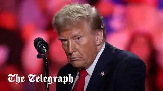 Трамп утверждает, что все места на митинге заняты, в то время как камера показывает пустые стулья.