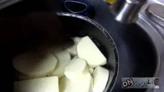 How to Cook Yam (Nigerian Breakfast) | Feb 15th 2014 DNVlogsLife