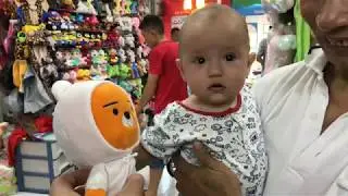 How is easy to pay with WeChat? How wholesale toys market look like in China?