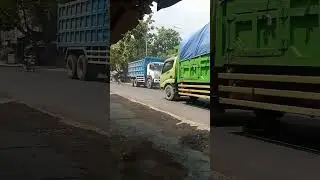 truk dump Hino dibuntuti Fuso #shorts#trukdump