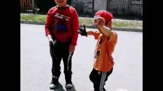 Seba y tomi bailando😆
