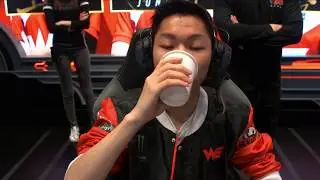 WE vs C9 (WC2017 1/4 финала игра 2) Singed