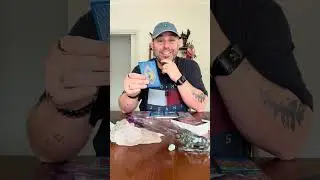 Точка выбора! 🗡️💵 Кого вы возьмёте в свою лучшую временную линию? Выбор за вами! ⚖️🪶