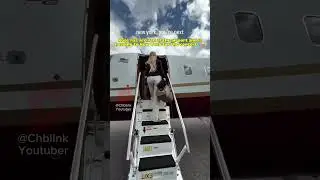 Ros&eacute; has arrived at the airport and is heading to New York for the concert #ros&eacute; #blackpink