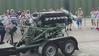 Stacjonarny silnik Rolls-Royce Merlin na pokazach lotniczych Duxford - V12 27L 1280BHP