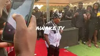 Dr. Likee In Tears As Wayosi Performs at C Confion&rsquo;s funeral and this happened