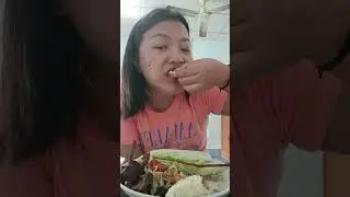 papaya salad, Beef steak 🥩, sticky rice with sweet dessert 🍪🎂