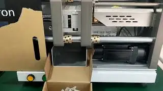 Mini injection molding machine