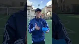 Anche in Italia il calcio &egrave; cos&igrave; ? 😅 #calcio #scuolacalcio #mister