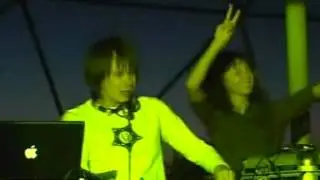 www.кaZantipTv Z(:2005 KaZantip-Republic Tv Исполнитель:КОСМОНАВТ Vs Fonarev