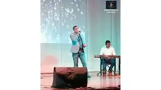 Aaj Mausam Bada Beimaan Hai (Loafer - 1973) - Live Stage Performance