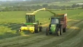 John Deere 5820 harvester