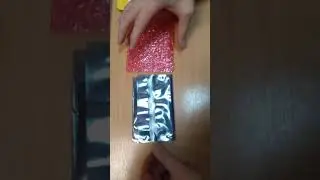Cracked display in packing conditions while delivering