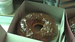 biggest donuts in the world! @ Bob's Donuts, Polk street San Francisco