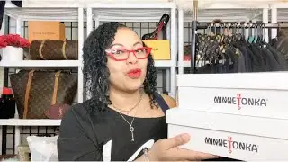 MINNETONKA BOOT FAVORITES / MINNETONKA MOCCASINS / MINNETONKA FRINGE BOOTS / BOHO WINTER SHOE BOOTS