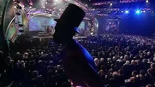 CROWNING MOMENT MISS UNIVERSE 1999 MPULE KWELAGOBE FROM BOTSWANA