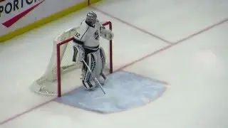 Jonathan Quick warms up during the Kings @ Senators hockey game
