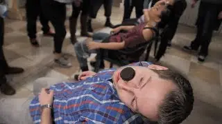 Minute to Win It: Face the Cookie (4 Players)