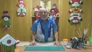 Casa navideña forrada en tela