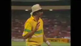 Merv Hughes turns on the charm ! funny moments !Gentle Giant