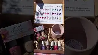 #GIVEAWAY Alert! Win an exclusive OPI Nature Strong Box. Enter by tagging a friend
