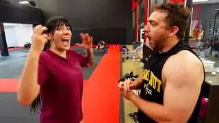 Julia finally wins a Starforge from Mizkif