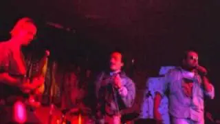 KINGREGGAE presenta BOMBA-BOMBA live a CLOVERCLUB 10-05-1996.wmv