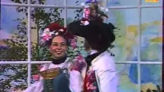 La compagnie de la danse populaire francaise  Bourr&eacute;e en rond - LPDM