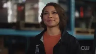 The Flash 5x02 'Blocked' - Nora hires herself as Barry's CSI Intern.