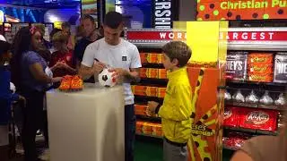Christian Pulisic signs for fans in New York