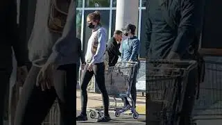 Zendaya and Tom Holland spotted going for shopping #shorts #tomdaya #zendaya #celebrities