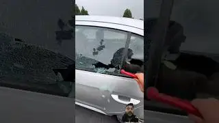 Power full hammer 🔨 breaking the car door glass #smashhim #automobile #smartgadgets #gadgets#unique