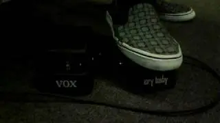 Vox Wah V 845 versus Cry Baby Wah Pedal