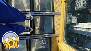 Would you Sky Walking at this glass floor skyscrapers? 😱