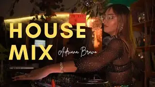 Funky House Dj set | by Adriana Bravo | Odisea showcase 2 at Dandy