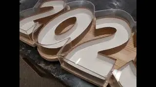 Custom cake display