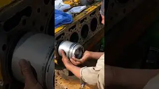heavy machinery diesel engine pistons fitting #skills #mechanic #engine #shorts #viralshorts