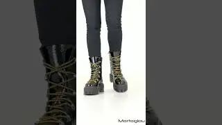 Get in our | Dr. Martens Chilana.Max-black