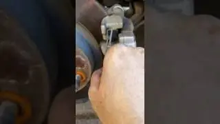 Pontiac Solstice rear brake pad change PT 4