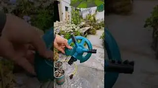 The 360 degree automatic rotary sprinkler can be used for water supply.
