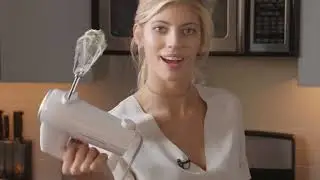 DEVON WINDSOR Chocolate Chip Cookie Cheesecake Bars