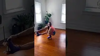 &ldquo;Shoot the duck&rdquo; on roller skates (roller skating trick library)