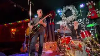 The Figgs - Little Yellow Eyes (Mike Gent solo song, live in Somerville, MA 12/2/22)