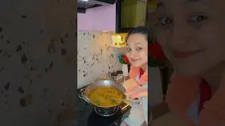 yummy!#pahadi #foodie #garhwali #pairfectcouple #shorts #ytshorts #bollywood #retro #entertainment
