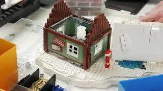 Lego CHRISTMAS MOC Behind The Bricks | PhinixBuildingStudios