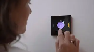 Digital black, the intuitive control screen for every home