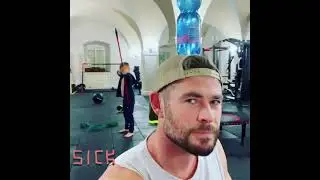 Hawkeye Shot on Thor's Head | Chris Hemsworth with his son✌🏻@marvel