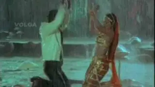IDDARU DONGALU - Chitukku Chitukku chinukanta